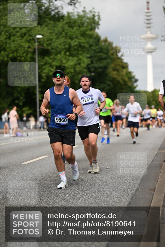 29.06.2025 - hella hamburg halbmarathon Dr. Thomas Lammeyer http://msf.ph/oto/8190641 29.06.2025 10:11:02 Kennedybrücke 1245, 4502, 4550, 5951, 6314, 6572, 6664, 8960, 9560, 10212, 10297 meine-sportfotos.de