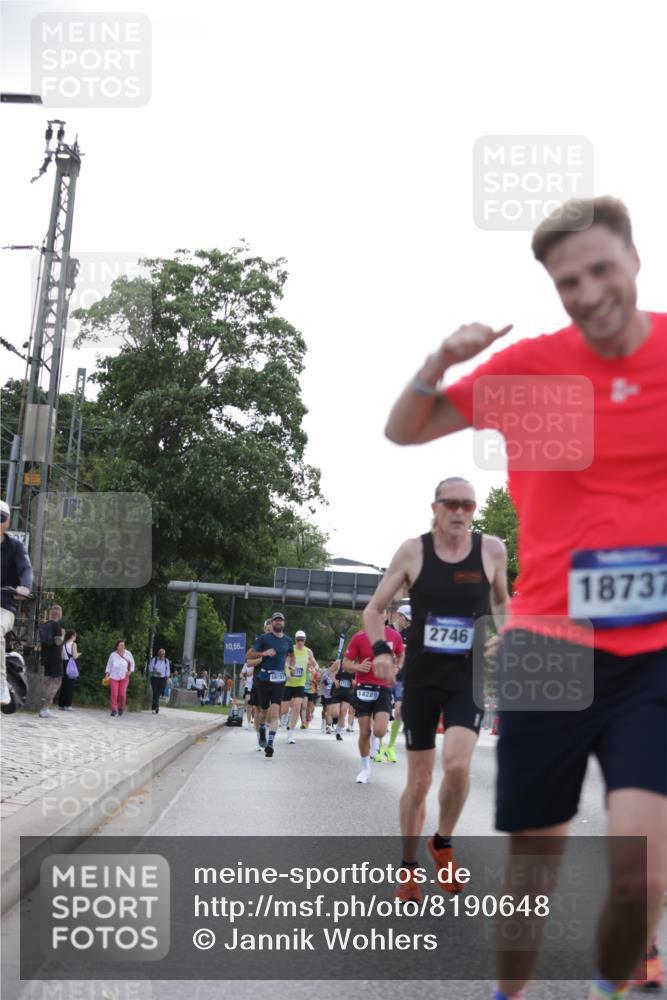29.06.2025 - hella hamburg halbmarathon Jannik Wohlers http://msf.ph/oto/8190648 29.06.2025 09:44:44 Lombardsbrücke 1758, 1827, 2746, 3201, 5269, 6619, 6781, 9381, 10486, 10848, 11169, 12049, 12595, 12900, 13838, 14140, 14164, 14289, 15672, 15883, 16157, 16508, 16713, 16818, 17374, 17428, 17488, 18737, 18837, 18871, 18874, 19142 meine-sportfotos.de