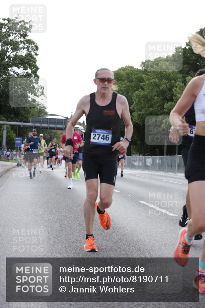 29.06.2025 - hella hamburg halbmarathon Jannik Wohlers http://msf.ph/oto/8190711 29.06.2025 09:44:45 Lombardsbrücke 1758, 1827, 2746, 3201, 5269, 6619, 6781, 9381, 10486, 10848, 11169, 12049, 12595, 12900, 14140, 14164, 14289, 15672, 15883, 16157, 16711, 16713, 16818, 17374, 17428, 17488, 18737, 18837, 18871, 18874, 19142 meine-sportfotos.de