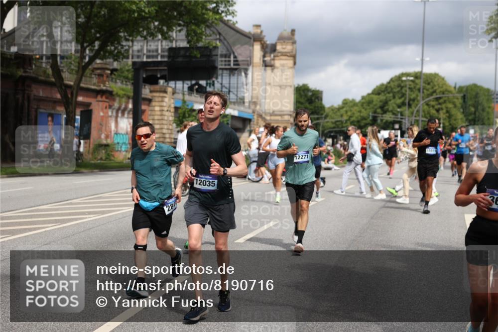 29.06.2025 - hella hamburg halbmarathon Yannick Fuchs http://msf.ph/oto/8190716 29.06.2025 10:43:56 20KM 2516, 2788, 2878, 3414, 3543, 3562, 3692, 4247, 4832, 5447, 5978, 6115, 6125, 6282, 7100, 7332, 7657, 8437, 8454, 8576, 8689, 8813, 8921, 9200, 9491, 9551, 9597, 9723, 9924, 9965, 10189, 11339, 11819, 11975, 12035, 12203, 12271, 13159, 13225, 13690, 13976, 14562, 14794, 14838, 15519, 15620, 15966, 16403, 16653, 16738, 16843, 16877, 16891, 17001, 17282, 17753, 17908, 18058, 18350, 18926, 18960, 19109 meine-sportfotos.de