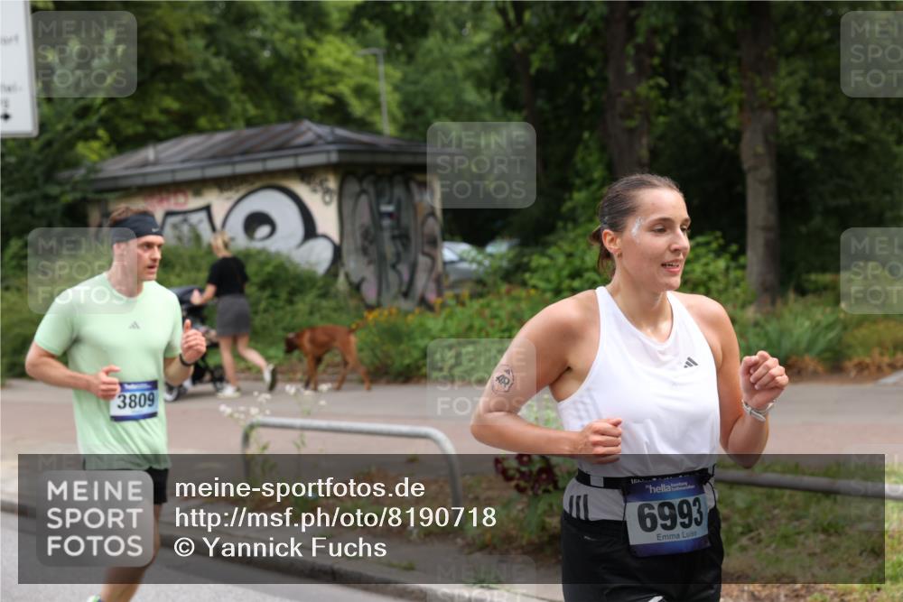 29.06.2025 - hella hamburg halbmarathon Yannick Fuchs http://msf.ph/oto/8190718 29.06.2025 10:31:07 20KM 2121, 2399, 2774, 3809, 6829, 6915, 6990, 6993, 10404, 10852, 11304, 11620, 12051, 12168, 12916, 13991, 14075, 14601, 14622, 15348, 15621, 16158, 17078, 17217, 18156, 18600 meine-sportfotos.de