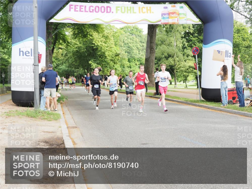 29.06.2025 - hella hamburg halbmarathon MichiJ http://msf.ph/oto/8190740 29.06.2025 10:19:40 Zwischen KM18-KM19 7186, 9571, 10173, 16713, 16736, 17197 meine-sportfotos.de