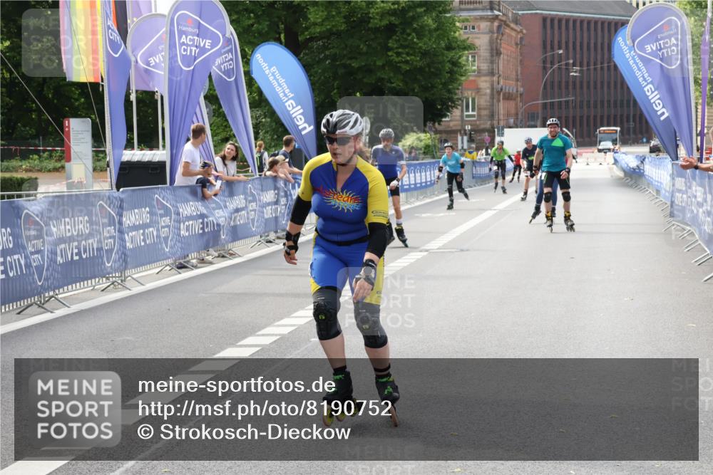 29.06.2025 - hella hamburg halbmarathon Strokosch-Dieckow http://msf.ph/oto/8190752 29.06.2025 09:31:35 Ziel 20021, 20038, 20060, 20062, 20183, 20260, 20363 meine-sportfotos.de