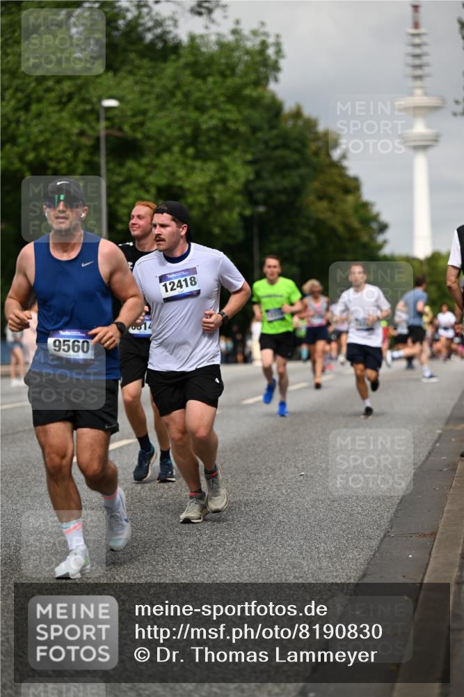 29.06.2025 - hella hamburg halbmarathon Dr. Thomas Lammeyer http://msf.ph/oto/8190830 29.06.2025 10:11:03 Kennedybrücke 1245, 4502, 4550, 5951, 6314, 6572, 6664, 8960, 9560, 10212, 10297 meine-sportfotos.de