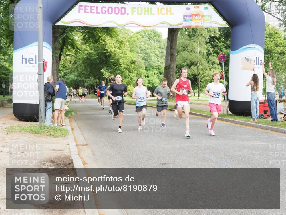 29.06.2025 - hella hamburg halbmarathon MichiJ http://msf.ph/oto/8190879 29.06.2025 10:19:40 Zwischen KM18-KM19 7186, 9571, 10173, 16713, 16736, 17197 meine-sportfotos.de
