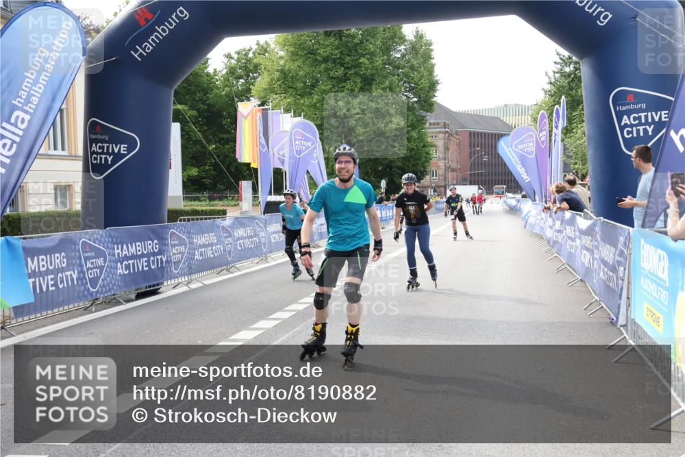 29.06.2025 - hella hamburg halbmarathon Strokosch-Dieckow http://msf.ph/oto/8190882 29.06.2025 09:31:40 Ziel 20008, 20021, 20029, 20060, 20062, 20183, 20260, 20363 meine-sportfotos.de