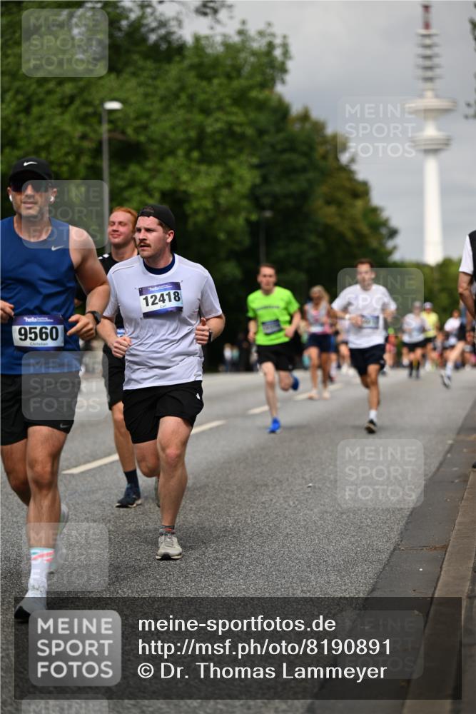29.06.2025 - hella hamburg halbmarathon Dr. Thomas Lammeyer http://msf.ph/oto/8190891 29.06.2025 10:11:03 Kennedybrücke 1245, 4502, 4550, 5951, 6314, 6572, 6664, 8960, 9560, 10212, 10297 meine-sportfotos.de