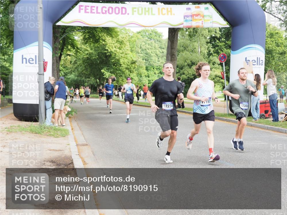 29.06.2025 - hella hamburg halbmarathon MichiJ http://msf.ph/oto/8190915 29.06.2025 10:19:42 Zwischen KM18-KM19 7186, 9571, 12234, 12308, 16736, 17197 meine-sportfotos.de