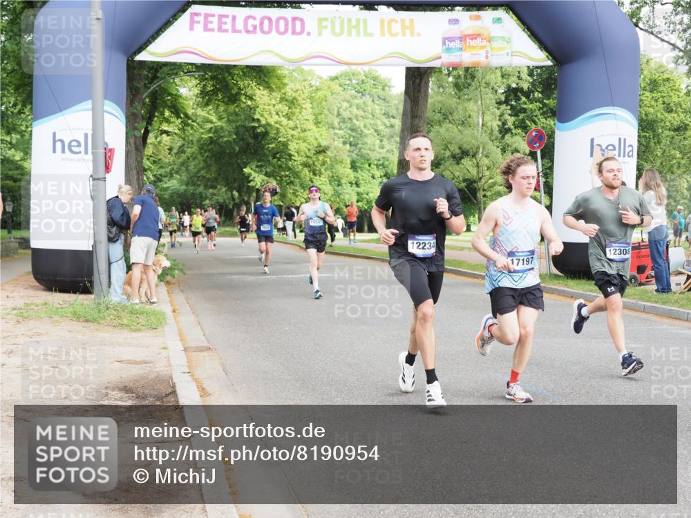 29.06.2025 - hella hamburg halbmarathon MichiJ http://msf.ph/oto/8190954 29.06.2025 10:19:42 Zwischen KM18-KM19 7186, 9571, 12234, 12308, 16736, 17197 meine-sportfotos.de