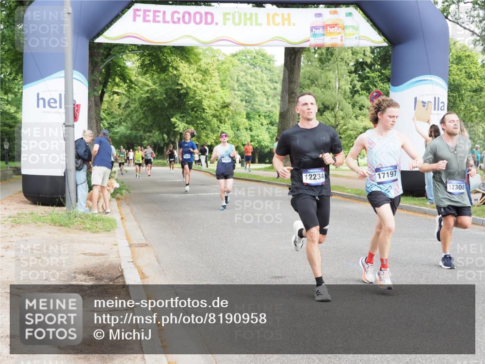 29.06.2025 - hella hamburg halbmarathon MichiJ http://msf.ph/oto/8190958 29.06.2025 10:19:42 Zwischen KM18-KM19 7186, 9571, 12234, 12308, 16736, 17197 meine-sportfotos.de