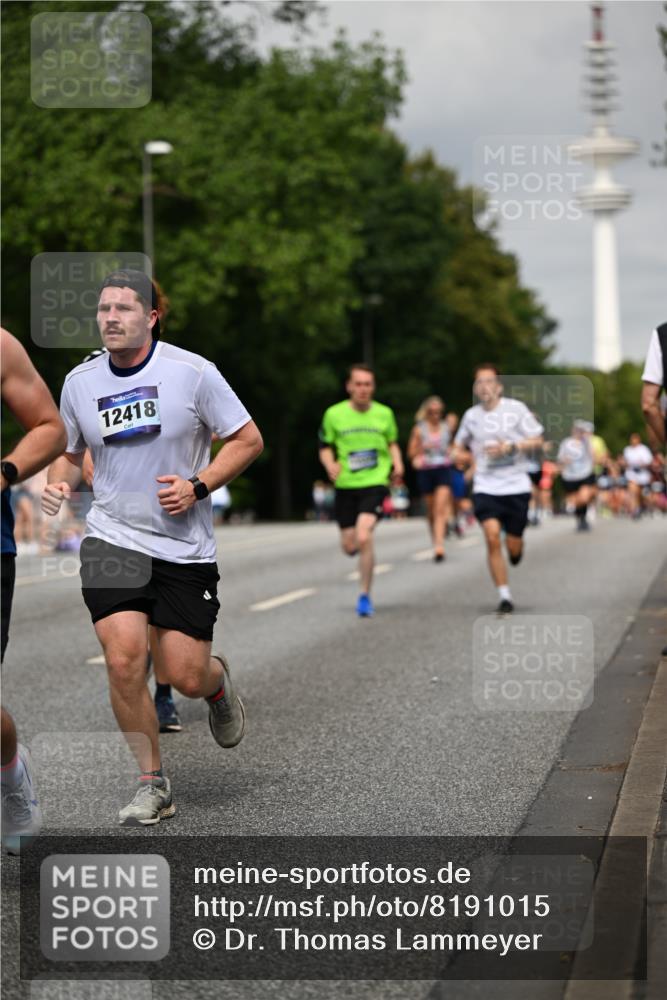 29.06.2025 - hella hamburg halbmarathon Dr. Thomas Lammeyer http://msf.ph/oto/8191015 29.06.2025 10:11:04 Kennedybrücke 1245, 4502, 5951, 6314, 6572, 6664, 8960, 9560, 10212, 10297, 11394 meine-sportfotos.de