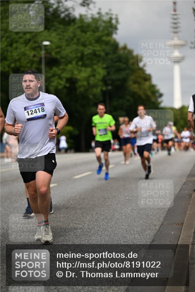 29.06.2025 - hella hamburg halbmarathon Dr. Thomas Lammeyer http://msf.ph/oto/8191022 29.06.2025 10:11:04 Kennedybrücke 1245, 4502, 5951, 6314, 6572, 6664, 8960, 9560, 10212, 10297, 11394 meine-sportfotos.de