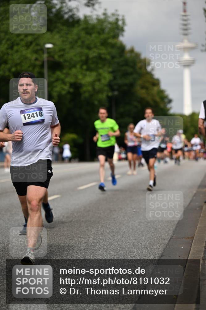 29.06.2025 - hella hamburg halbmarathon Dr. Thomas Lammeyer http://msf.ph/oto/8191032 29.06.2025 10:11:04 Kennedybrücke 1245, 4502, 5951, 6314, 6572, 6664, 8960, 9560, 10212, 10297, 11394 meine-sportfotos.de