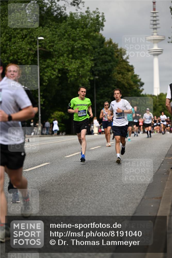 29.06.2025 - hella hamburg halbmarathon Dr. Thomas Lammeyer http://msf.ph/oto/8191040 29.06.2025 10:11:04 Kennedybrücke 1245, 4502, 5951, 6314, 6572, 6664, 8960, 9560, 10212, 10297, 11394 meine-sportfotos.de