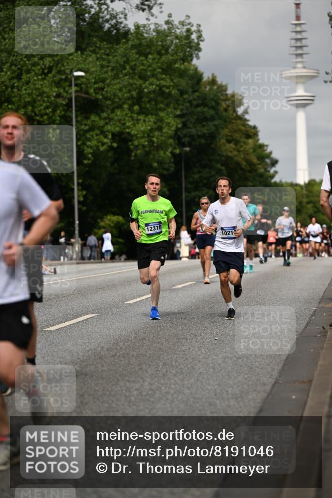 29.06.2025 - hella hamburg halbmarathon Dr. Thomas Lammeyer http://msf.ph/oto/8191046 29.06.2025 10:11:04 Kennedybrücke 1245, 4502, 5951, 6314, 6572, 6664, 8960, 9560, 10212, 10297, 11394 meine-sportfotos.de