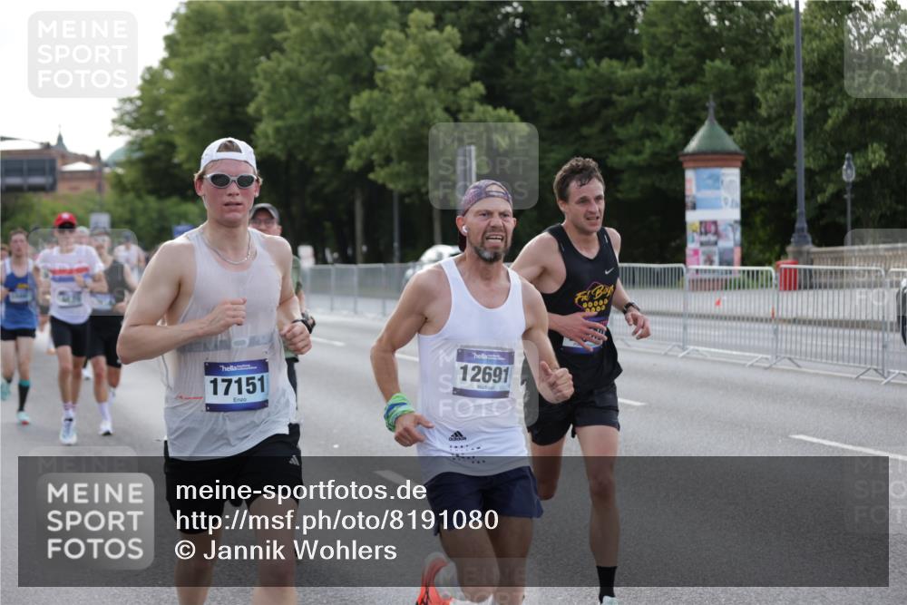 29.06.2025 - hella hamburg halbmarathon Jannik Wohlers http://msf.ph/oto/8191080 29.06.2025 09:45:08 Lombardsbrücke 57, 1707, 1990, 2689, 3043, 4050, 4129, 4679, 4698, 4749, 5070, 5328, 5746, 5826, 6358, 7272, 7389, 7481, 7651, 7723, 8190, 8209, 8883, 9137, 9571, 9634, 10017, 10171, 10876, 11120, 11413, 11857, 12234, 12308, 12691, 12988, 13066, 13618, 14028, 14395, 14466, 14784, 15621, 15826, 15887, 16712, 17151, 17802, 18099, 18102, 18177, 18692, 19194, 19202, 19203, 19204 meine-sportfotos.de