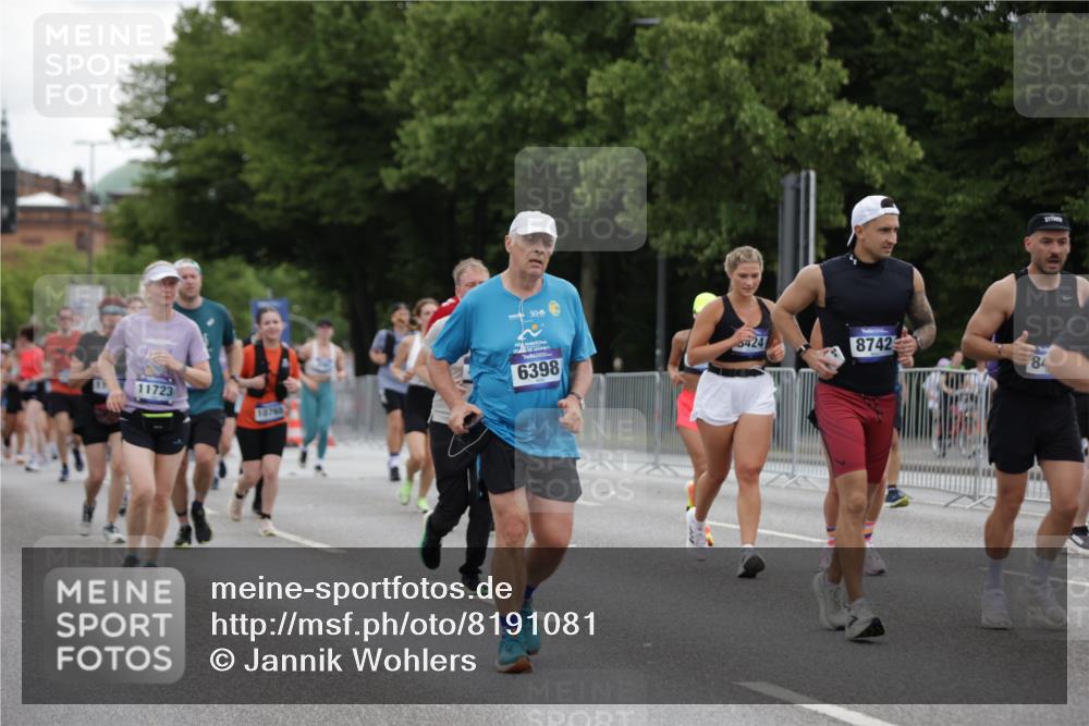 29.06.2025 - hella hamburg halbmarathon Jannik Wohlers http://msf.ph/oto/8191081 29.06.2025 11:13:00 Lombardsbrücke 2093, 2247, 3317, 3561, 4158, 4214, 4675, 4688, 5330, 5335, 6398, 7343, 7568, 7574, 7719, 7806, 8396, 8424, 8426, 8510, 8630, 8634, 8742, 8785, 8874, 9399, 9421, 9669, 10588, 10681, 10765, 10839, 10909, 10948, 11289, 11693, 11723, 11964, 12225, 12804, 12863, 14220, 14254, 14768, 14781, 14954, 14984, 15711, 15814, 16812, 17235, 19123 meine-sportfotos.de