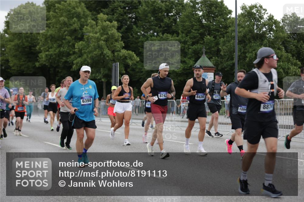 29.06.2025 - hella hamburg halbmarathon Jannik Wohlers http://msf.ph/oto/8191113 29.06.2025 11:13:01 Lombardsbrücke 2093, 2247, 3317, 3561, 4158, 4214, 4675, 4688, 5330, 5335, 6398, 6505, 7343, 7574, 7719, 7806, 8396, 8424, 8426, 8510, 8630, 8634, 8742, 8785, 8874, 8961, 9399, 9421, 10588, 10681, 10765, 10839, 10909, 10948, 11289, 11693, 11723, 11964, 12225, 12804, 12863, 14220, 14254, 14768, 14781, 14954, 14984, 15711, 15814, 16812, 17235, 19123 meine-sportfotos.de