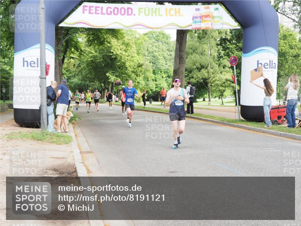 29.06.2025 - hella hamburg halbmarathon MichiJ http://msf.ph/oto/8191121 29.06.2025 10:19:44 Zwischen KM18-KM19 3845, 7186, 9571, 12234, 12308, 15507, 16736, 17197 meine-sportfotos.de