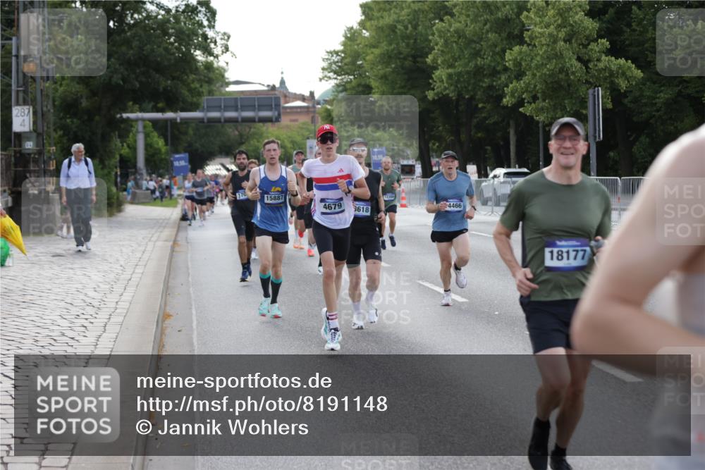 29.06.2025 - hella hamburg halbmarathon Jannik Wohlers http://msf.ph/oto/8191148 29.06.2025 09:45:09 Lombardsbrücke 57, 1707, 1990, 2689, 3043, 4050, 4129, 4679, 4698, 4749, 5070, 5328, 5746, 5826, 6358, 7272, 7389, 7481, 7651, 7723, 8190, 8209, 8883, 9137, 9571, 9634, 10017, 10171, 10876, 11120, 11413, 11857, 12234, 12308, 12691, 12988, 13066, 13618, 14028, 14395, 14466, 14784, 15621, 15826, 15887, 16712, 17151, 17191, 17197, 17802, 18099, 18102, 18177, 18692, 19194, 19202, 19203, 19204 meine-sportfotos.de