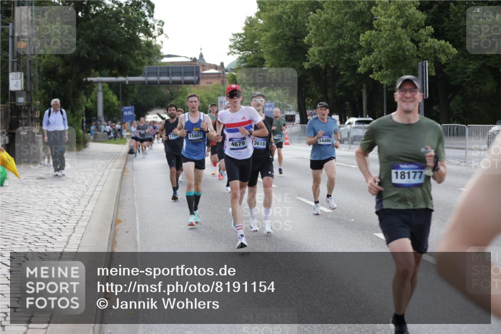 29.06.2025 - hella hamburg halbmarathon Jannik Wohlers http://msf.ph/oto/8191154 29.06.2025 09:45:09 Lombardsbrücke 57, 1707, 1990, 2689, 3043, 4050, 4129, 4679, 4698, 4749, 5070, 5328, 5746, 5826, 6358, 7272, 7389, 7481, 7651, 7723, 8190, 8209, 8883, 9137, 9571, 9634, 10017, 10171, 10876, 11120, 11413, 11857, 12234, 12308, 12691, 12988, 13066, 13618, 14028, 14395, 14466, 14784, 15621, 15826, 15887, 16712, 17151, 17191, 17197, 17802, 18099, 18102, 18177, 18692, 19194, 19202, 19203, 19204 meine-sportfotos.de