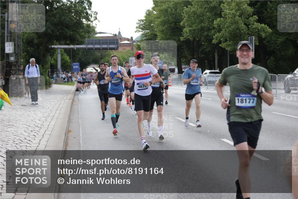 29.06.2025 - hella hamburg halbmarathon Jannik Wohlers http://msf.ph/oto/8191164 29.06.2025 09:45:09 Lombardsbrücke 57, 1707, 1990, 2689, 3043, 4050, 4129, 4679, 4698, 4749, 5070, 5328, 5746, 5826, 6358, 7272, 7389, 7481, 7651, 7723, 8190, 8209, 8883, 9137, 9571, 9634, 10017, 10171, 10876, 11120, 11413, 11857, 12234, 12308, 12691, 12988, 13066, 13618, 14028, 14395, 14466, 14784, 15621, 15826, 15887, 16712, 17151, 17191, 17197, 17802, 18099, 18102, 18177, 18692, 19194, 19202, 19203, 19204 meine-sportfotos.de