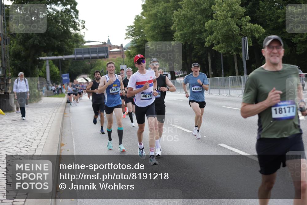 29.06.2025 - hella hamburg halbmarathon Jannik Wohlers http://msf.ph/oto/8191218 29.06.2025 09:45:09 Lombardsbrücke 57, 1707, 1990, 2689, 3043, 4050, 4129, 4679, 4698, 4749, 5070, 5328, 5746, 5826, 6358, 7272, 7389, 7481, 7651, 7723, 8190, 8209, 8883, 9137, 9571, 9634, 10017, 10171, 10876, 11120, 11413, 11857, 12234, 12308, 12691, 12988, 13066, 13618, 14028, 14395, 14466, 14784, 15621, 15826, 15887, 16712, 17151, 17191, 17197, 17802, 18099, 18102, 18177, 18692, 19194, 19202, 19203, 19204 meine-sportfotos.de