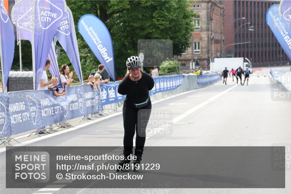 29.06.2025 - hella hamburg halbmarathon Strokosch-Dieckow http://msf.ph/oto/8191229 29.06.2025 09:32:28 Ziel 20159 meine-sportfotos.de