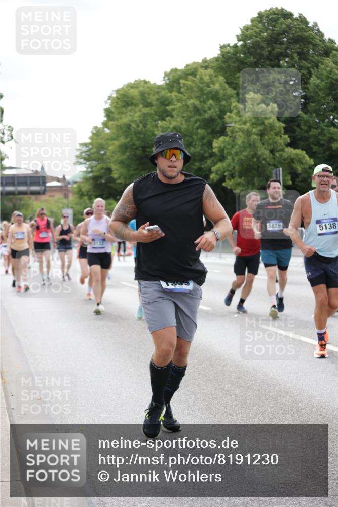 29.06.2025 - hella hamburg halbmarathon Jannik Wohlers http://msf.ph/oto/8191230 29.06.2025 10:24:12 Lombardsbrücke 1064, 1352, 1395, 2280, 2944, 3053, 3099, 3113, 3132, 3421, 3786, 4111, 4221, 4464, 5138, 5829, 5830, 6261, 6570, 7975, 10907, 11651, 11816, 11817, 12070, 12303, 13111, 13113, 13380, 13573, 13638, 14143, 15796, 15975, 18105, 19080 meine-sportfotos.de