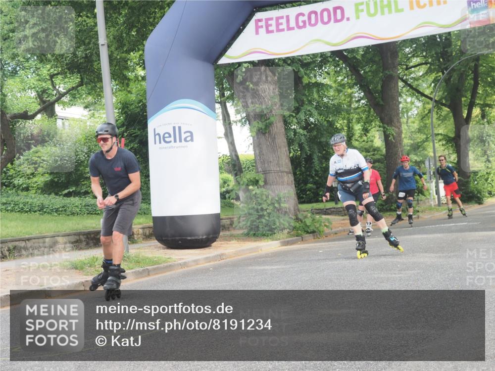 29.06.2025 - hella hamburg halbmarathon KatJ http://msf.ph/oto/8191234 29.06.2025 09:26:33 Zwischen KM18-KM19  meine-sportfotos.de