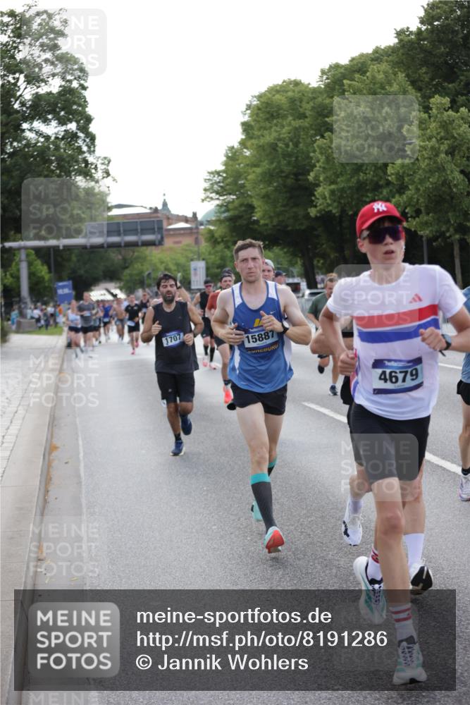 29.06.2025 - hella hamburg halbmarathon Jannik Wohlers http://msf.ph/oto/8191286 29.06.2025 09:45:11 Lombardsbrücke 57, 1707, 1990, 2689, 3043, 4129, 4679, 4698, 4749, 5328, 5746, 5826, 6358, 7389, 7481, 7651, 7723, 8190, 8209, 8883, 9571, 9634, 10017, 10876, 11120, 11413, 11857, 12234, 12308, 12691, 12988, 13066, 13618, 14028, 14395, 14466, 14784, 15621, 15826, 15887, 16712, 17151, 17191, 17197, 17802, 18099, 18102, 18177, 19202, 19203 meine-sportfotos.de