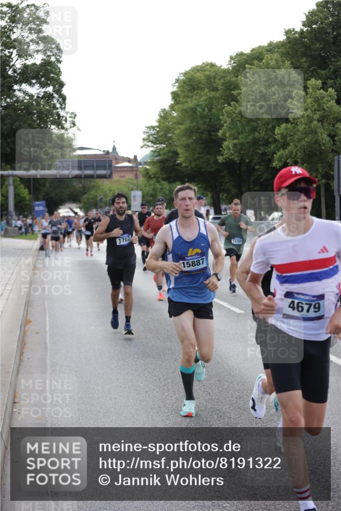 29.06.2025 - hella hamburg halbmarathon Jannik Wohlers http://msf.ph/oto/8191322 29.06.2025 09:45:11 Lombardsbrücke 57, 1707, 1990, 2689, 3043, 4129, 4679, 4698, 4749, 5328, 5746, 5826, 6358, 7389, 7481, 7651, 7723, 8190, 8209, 8883, 9571, 9634, 10017, 10876, 11120, 11413, 11857, 12234, 12308, 12691, 12988, 13066, 13618, 14028, 14395, 14466, 14784, 15621, 15826, 15887, 16712, 17151, 17191, 17197, 17802, 18099, 18102, 18177, 19202, 19203 meine-sportfotos.de