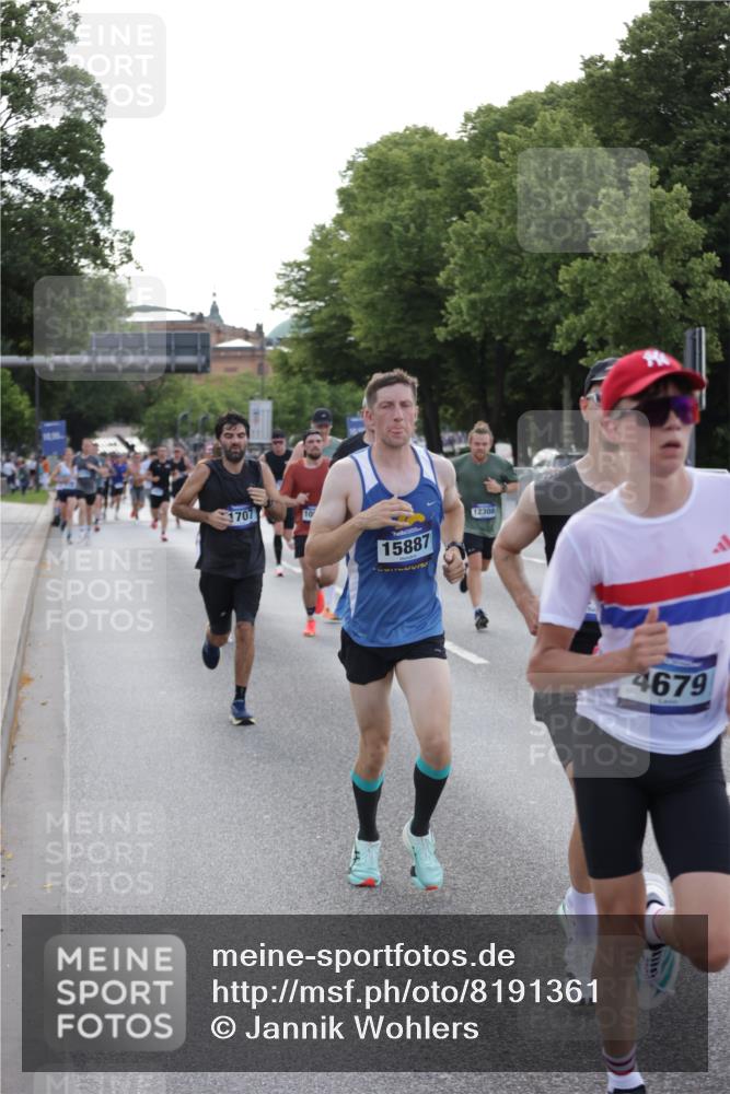 29.06.2025 - hella hamburg halbmarathon Jannik Wohlers http://msf.ph/oto/8191361 29.06.2025 09:45:11 Lombardsbrücke 57, 1707, 1990, 2689, 3043, 4129, 4679, 4698, 4749, 5328, 5746, 5826, 6358, 7389, 7481, 7651, 7723, 8190, 8209, 8883, 9571, 9634, 10017, 10876, 11120, 11413, 11857, 12234, 12308, 12691, 12988, 13066, 13618, 14028, 14395, 14466, 14784, 15621, 15826, 15887, 16712, 17151, 17191, 17197, 17802, 18099, 18102, 18177, 19202, 19203 meine-sportfotos.de