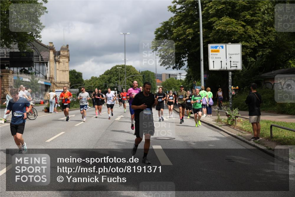 29.06.2025 - hella hamburg halbmarathon Yannick Fuchs http://msf.ph/oto/8191371 29.06.2025 10:43:58 20KM 2516, 2788, 2878, 3414, 3543, 3562, 3692, 4247, 5447, 5978, 6115, 6125, 6282, 7100, 7332, 7657, 8437, 8454, 8576, 8689, 8813, 8899, 8921, 9031, 9200, 9491, 9551, 9597, 9723, 9965, 10189, 10480, 11339, 11975, 12035, 12203, 12271, 12733, 13159, 13225, 13463, 13690, 13976, 14562, 14794, 14838, 15519, 15620, 15966, 16403, 16738, 16843, 16877, 17001, 17282, 17753, 17908, 18350, 18926, 18960, 19109 meine-sportfotos.de