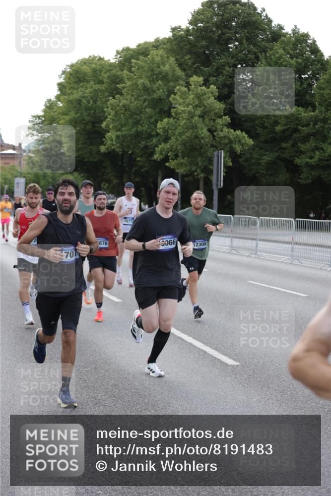 29.06.2025 - hella hamburg halbmarathon Jannik Wohlers http://msf.ph/oto/8191483 29.06.2025 09:45:12 Lombardsbrücke 57, 1707, 1990, 2689, 3043, 4129, 4679, 4698, 4749, 5328, 5826, 6358, 7389, 7481, 7651, 8190, 9571, 9634, 10017, 10876, 11120, 11857, 12234, 12308, 12691, 12988, 13066, 13618, 14028, 14395, 14466, 14784, 15826, 15887, 16712, 17151, 17191, 17197, 17802, 18099, 18102, 18177 meine-sportfotos.de