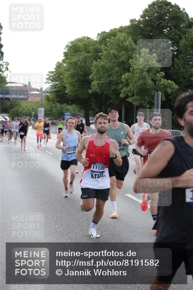 29.06.2025 - hella hamburg halbmarathon Jannik Wohlers http://msf.ph/oto/8191582 29.06.2025 09:45:13 Lombardsbrücke 57, 1707, 2689, 4129, 4679, 4698, 4749, 5826, 6358, 7389, 7481, 8190, 9571, 9634, 10017, 10876, 11120, 11857, 12234, 12308, 12691, 12988, 13066, 13618, 14028, 14395, 14466, 14622, 14784, 15826, 15887, 16712, 16724, 16755, 17151, 17191, 17197, 17802, 18099, 18177 meine-sportfotos.de