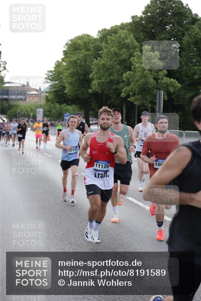 29.06.2025 - hella hamburg halbmarathon Jannik Wohlers http://msf.ph/oto/8191589 29.06.2025 09:45:13 Lombardsbrücke 57, 1707, 2689, 4129, 4679, 4698, 4749, 5826, 6358, 7389, 7481, 8190, 9571, 9634, 10017, 10876, 11120, 11857, 12234, 12308, 12691, 12988, 13066, 13618, 14028, 14395, 14466, 14622, 14784, 15826, 15887, 16712, 16724, 16755, 17151, 17191, 17197, 17802, 18099, 18177 meine-sportfotos.de
