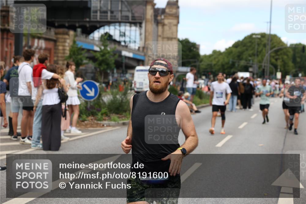 29.06.2025 - hella hamburg halbmarathon Yannick Fuchs http://msf.ph/oto/8191600 29.06.2025 11:21:57 20KM 1836, 2294, 2489, 2831, 2832, 2919, 3424, 3560, 3707, 3728, 3731, 3822, 4164, 4289, 4597, 4807, 4924, 5546, 5625, 6049, 6307, 6578, 6620, 6625, 6724, 6820, 7013, 7295, 8083, 8538, 8738, 9078, 9108, 9598, 9603, 10240, 10354, 10435, 10907, 11269, 11859, 12216, 12319, 12663, 12710, 13418, 13724, 14118, 14347, 14770, 15024, 15878, 16251, 17224, 17495, 17513, 17944, 18371 meine-sportfotos.de