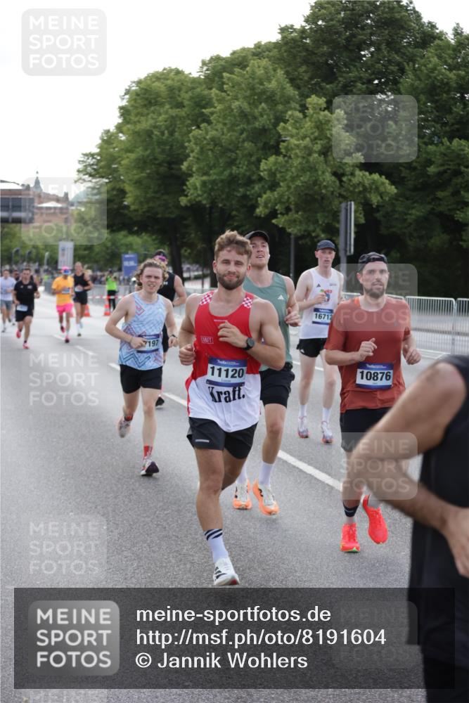 29.06.2025 - hella hamburg halbmarathon Jannik Wohlers http://msf.ph/oto/8191604 29.06.2025 09:45:14 Lombardsbrücke 57, 1686, 1707, 2689, 4129, 4679, 4698, 4749, 6358, 7389, 7481, 7965, 8190, 9571, 9634, 10017, 10876, 11120, 12234, 12308, 12691, 12988, 13066, 13618, 14028, 14395, 14466, 14622, 14784, 15826, 15887, 16712, 16724, 16755, 17151, 17191, 17197, 17802, 18099, 18177 meine-sportfotos.de