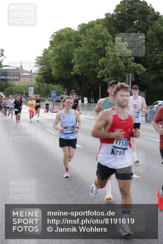 29.06.2025 - hella hamburg halbmarathon Jannik Wohlers http://msf.ph/oto/8191619 29.06.2025 09:45:14 Lombardsbrücke 57, 1686, 1707, 2689, 4129, 4679, 4698, 4749, 6358, 7389, 7481, 7965, 8190, 9571, 9634, 10017, 10876, 11120, 12234, 12308, 12691, 12988, 13066, 13618, 14028, 14395, 14466, 14622, 14784, 15826, 15887, 16712, 16724, 16755, 17151, 17191, 17197, 17802, 18099, 18177 meine-sportfotos.de