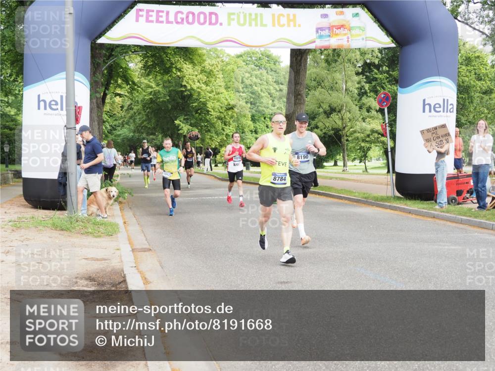 29.06.2025 - hella hamburg halbmarathon MichiJ http://msf.ph/oto/8191668 29.06.2025 10:19:50 Zwischen KM18-KM19 3845, 8190, 8784, 9634, 10270, 15507, 18422 meine-sportfotos.de
