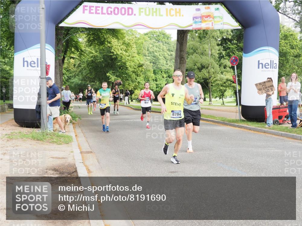 29.06.2025 - hella hamburg halbmarathon MichiJ http://msf.ph/oto/8191690 29.06.2025 10:19:50 Zwischen KM18-KM19 3845, 8190, 8784, 9634, 10270, 15507, 18422 meine-sportfotos.de
