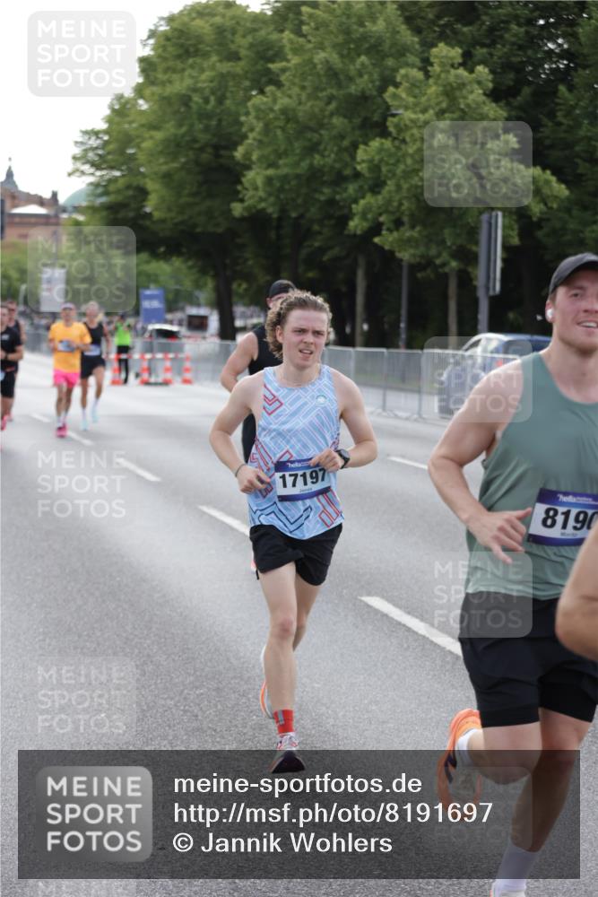 29.06.2025 - hella hamburg halbmarathon Jannik Wohlers http://msf.ph/oto/8191697 29.06.2025 09:45:15 Lombardsbrücke 57, 1686, 1707, 2689, 4129, 4679, 4698, 4749, 5550, 6358, 7389, 7965, 8190, 9571, 9634, 10017, 10876, 11120, 12308, 12691, 12988, 13066, 13618, 14028, 14395, 14466, 14622, 14784, 15826, 15887, 16712, 16724, 16755, 17151, 17191, 17197, 17802, 18099, 18177 meine-sportfotos.de