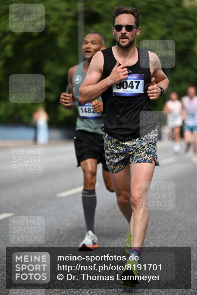 29.06.2025 - hella hamburg halbmarathon Dr. Thomas Lammeyer http://msf.ph/oto/8191701 29.06.2025 09:47:38 Kennedybrücke 1065, 2879, 3075, 3968, 4678, 5344, 7231, 7349, 7793, 8975, 9047, 10106, 10173, 10790 meine-sportfotos.de