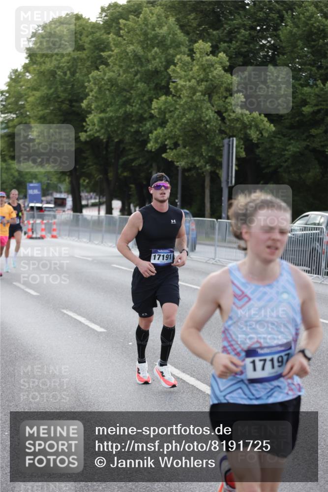 29.06.2025 - hella hamburg halbmarathon Jannik Wohlers http://msf.ph/oto/8191725 29.06.2025 09:45:15 Lombardsbrücke 57, 1686, 1707, 2689, 4129, 4679, 4698, 4749, 5550, 6358, 7389, 7965, 8190, 9571, 9634, 10017, 10876, 11120, 12308, 12691, 12988, 13066, 13618, 14028, 14395, 14466, 14622, 14784, 15826, 15887, 16712, 16724, 16755, 17151, 17191, 17197, 17802, 18099, 18177 meine-sportfotos.de