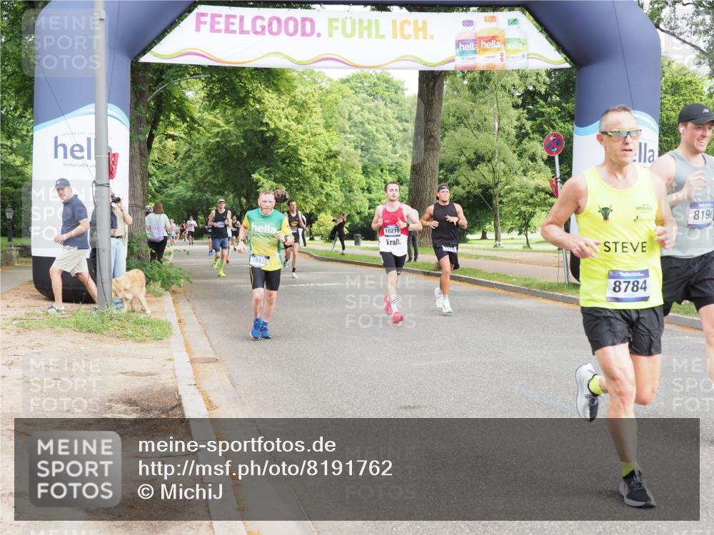 29.06.2025 - hella hamburg halbmarathon MichiJ http://msf.ph/oto/8191762 29.06.2025 10:19:51 Zwischen KM18-KM19 3845, 8190, 8318, 8784, 9634, 10270, 15507, 18422 meine-sportfotos.de