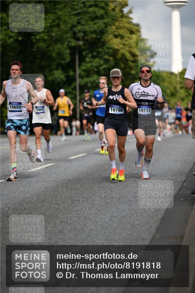 29.06.2025 - hella hamburg halbmarathon Dr. Thomas Lammeyer http://msf.ph/oto/8191818 29.06.2025 09:47:40 Kennedybrücke 1065, 2879, 3075, 3845, 3968, 4678, 5344, 7231, 7349, 7793, 8975, 9047, 10106, 10173, 10790 meine-sportfotos.de