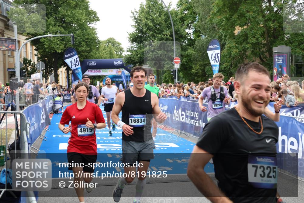 29.06.2025 - hella hamburg halbmarathon Zöllner http://msf.ph/oto/8191825 29.06.2025 10:44:56 Ziel 1520, 2098, 2890, 3004, 3098, 4425, 4915, 7056, 7167, 7325, 9030, 9720, 12161, 16834, 17382, 17406, 18055, 18631, 19207, 19210 meine-sportfotos.de