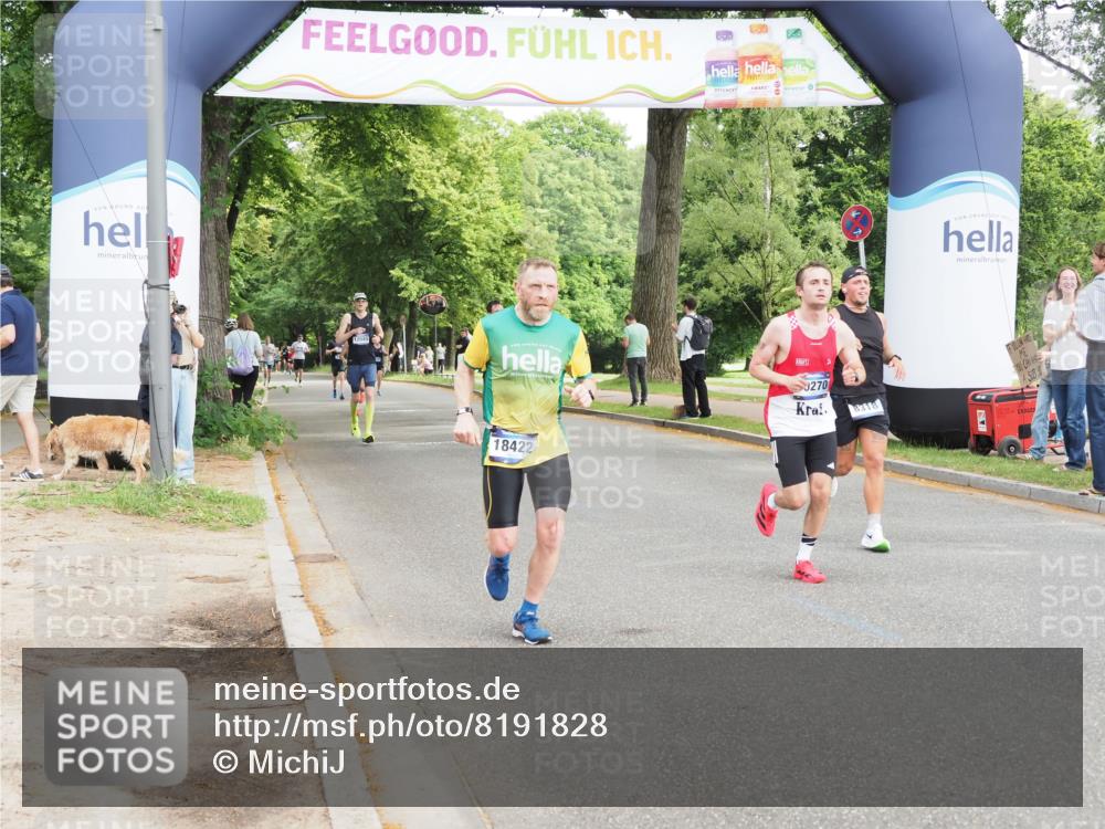 29.06.2025 - hella hamburg halbmarathon MichiJ http://msf.ph/oto/8191828 29.06.2025 10:19:52 Zwischen KM18-KM19 3845, 8190, 8318, 8784, 9634, 10270, 18422 meine-sportfotos.de