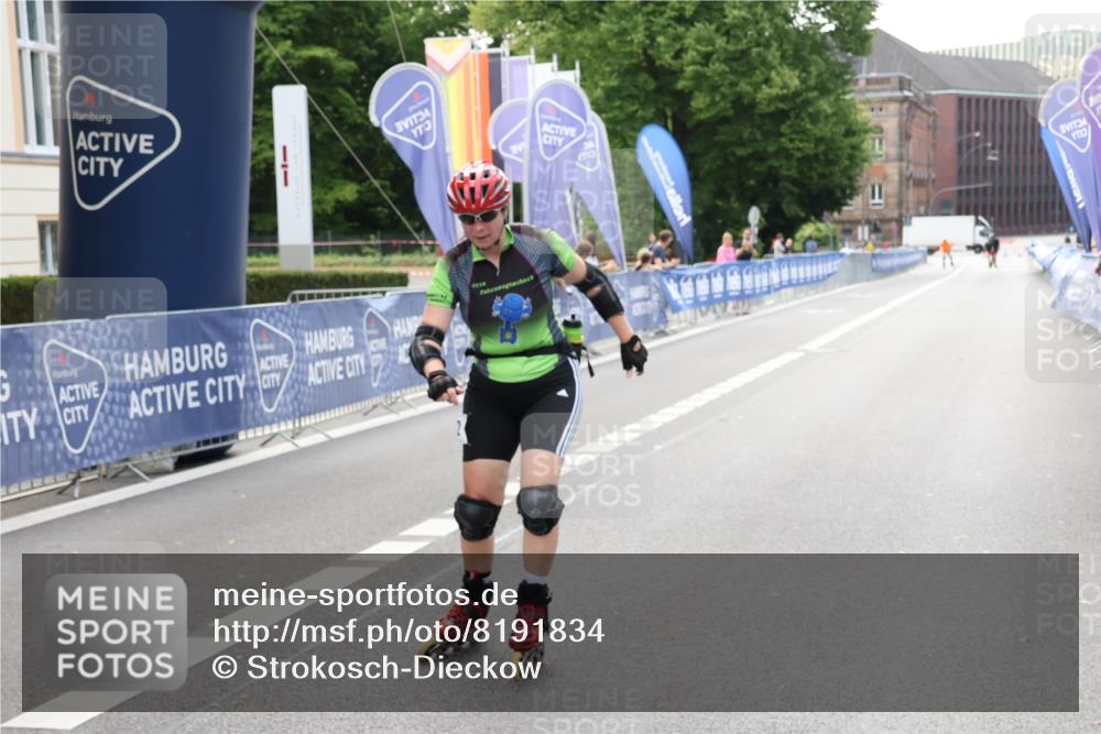 29.06.2025 - hella hamburg halbmarathon Strokosch-Dieckow http://msf.ph/oto/8191834 29.06.2025 09:33:21 Ziel 20035, 20042 meine-sportfotos.de